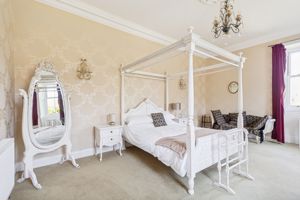 Photo 32- click for photo gallery